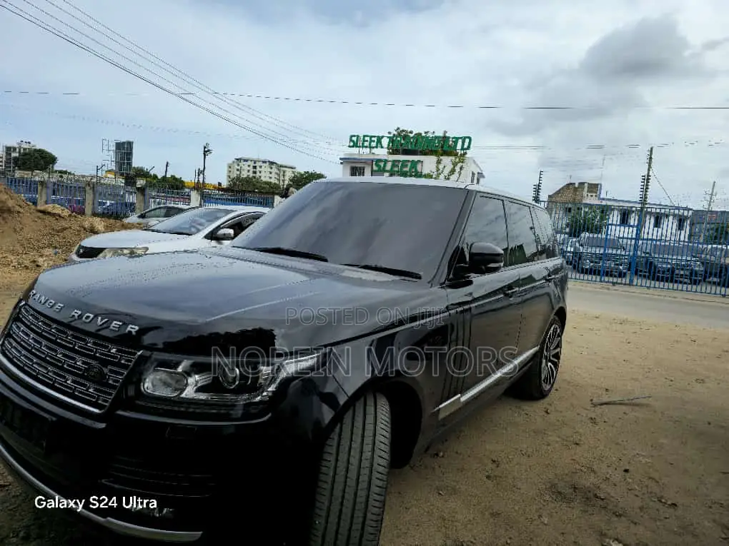 Land Rover Range Rover Vogue 2017 Matt Black