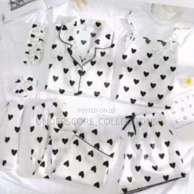 Quality Ladies 7 in 1 Pajamas Set