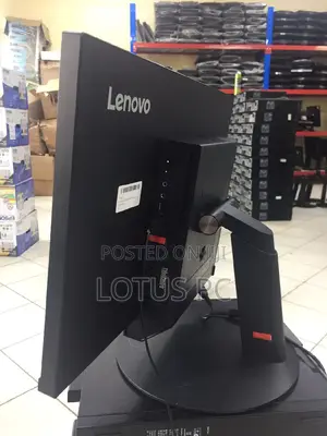 Desktop Computer Lenovo ThinkCentre M720 8GB Intel Core I5 HDD 500GB
