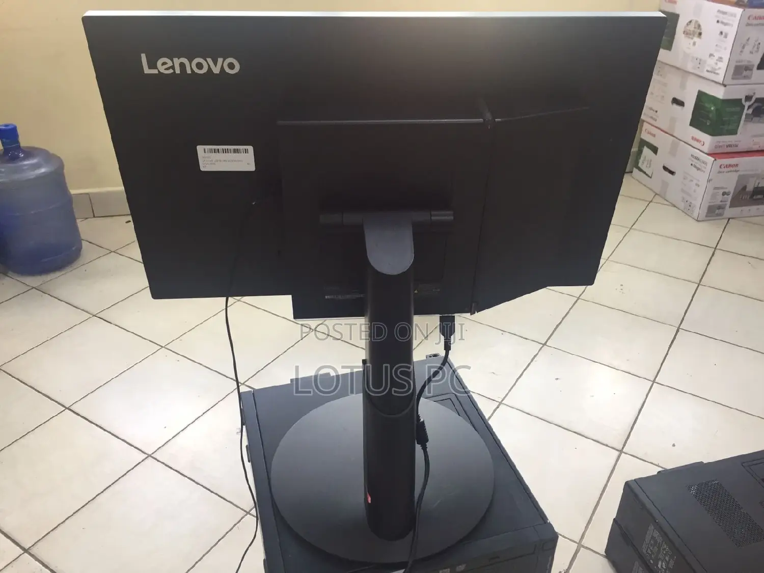 Desktop Computer Lenovo ThinkCentre M720 8GB Intel Core I5 HDD 500GB