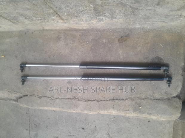 Subaru Legacy Br9 Bonnet Shocks - thumbnail 3