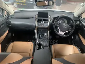 Lexus NX 2017 Pearl