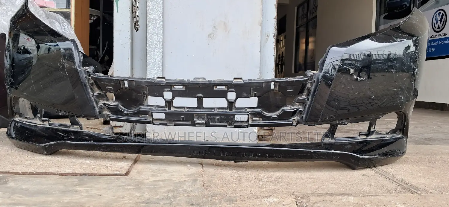 Front Bumper Noah 2015