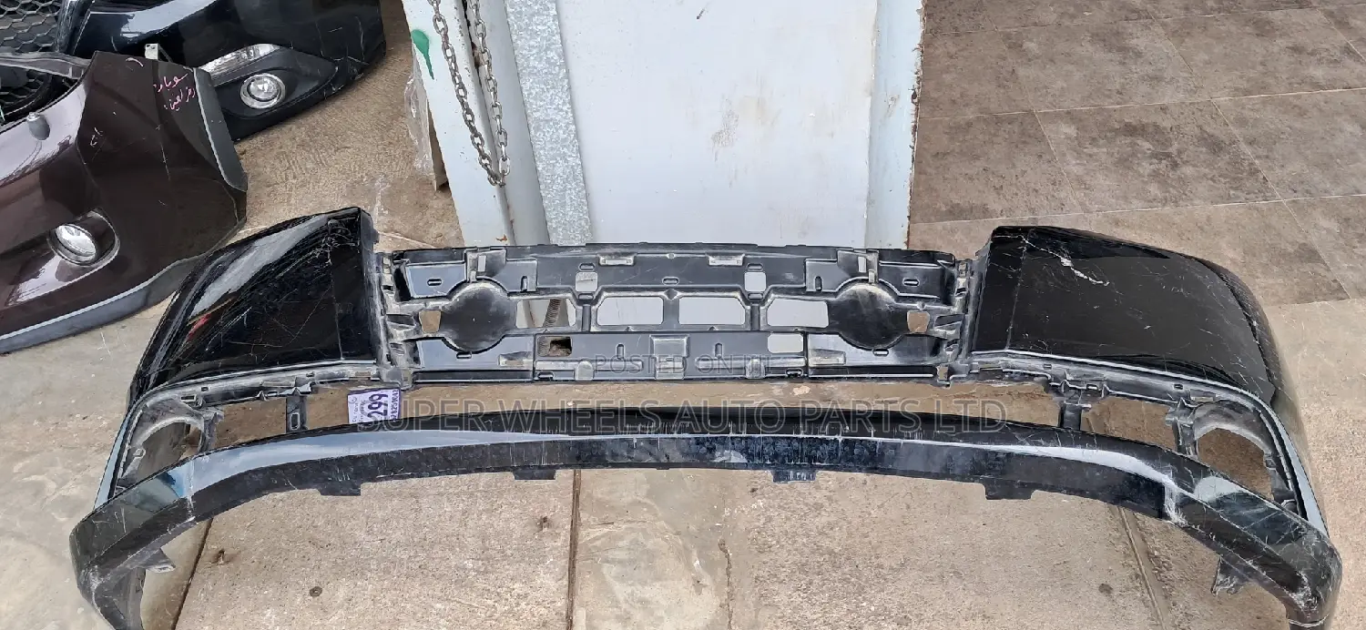 Front Bumper Noah 2015