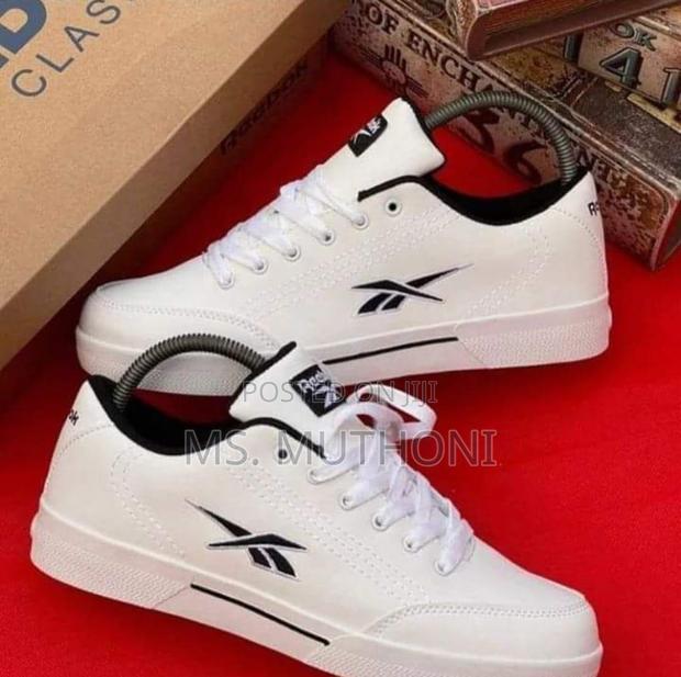 Quality Reebok Size 40-45 - main view