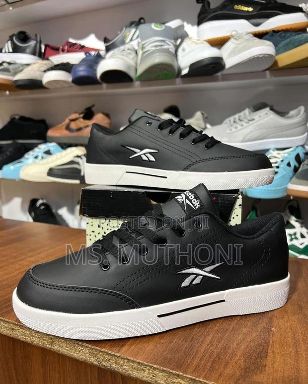 Quality Reebok Size 40-45 - thumbnail 3