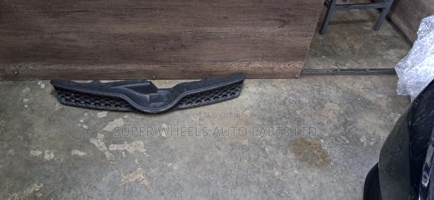 Grille Toyota Ist 2011/2012