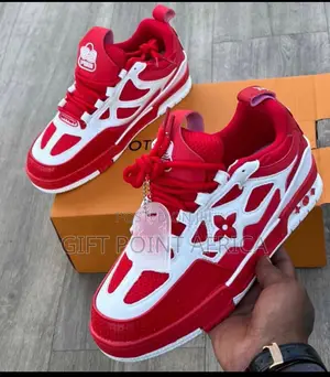 Louis Vuitton Men Sneakers