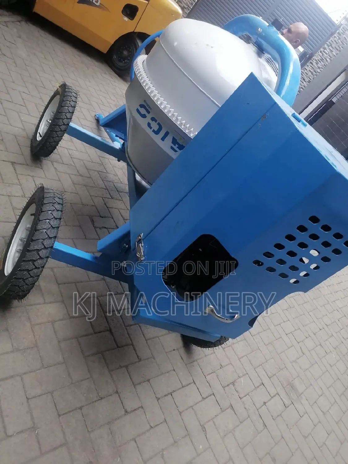 Concrete Mixer 400l Heavy Duty Diesel Powered.
