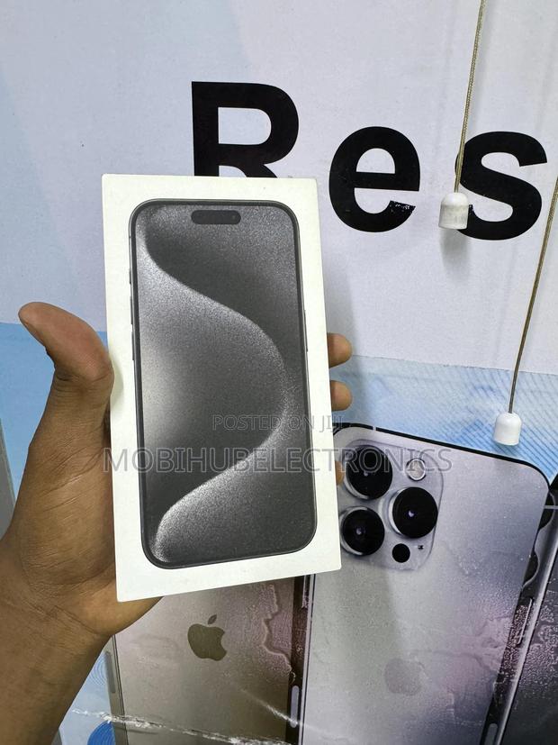 New Apple iPhone 15 Pro 256 GB Black