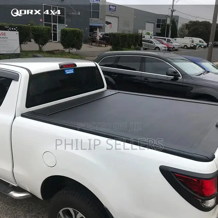 Pickup Truck Bed Cover Hard Fold Tonneau Cover for Toyota Hi