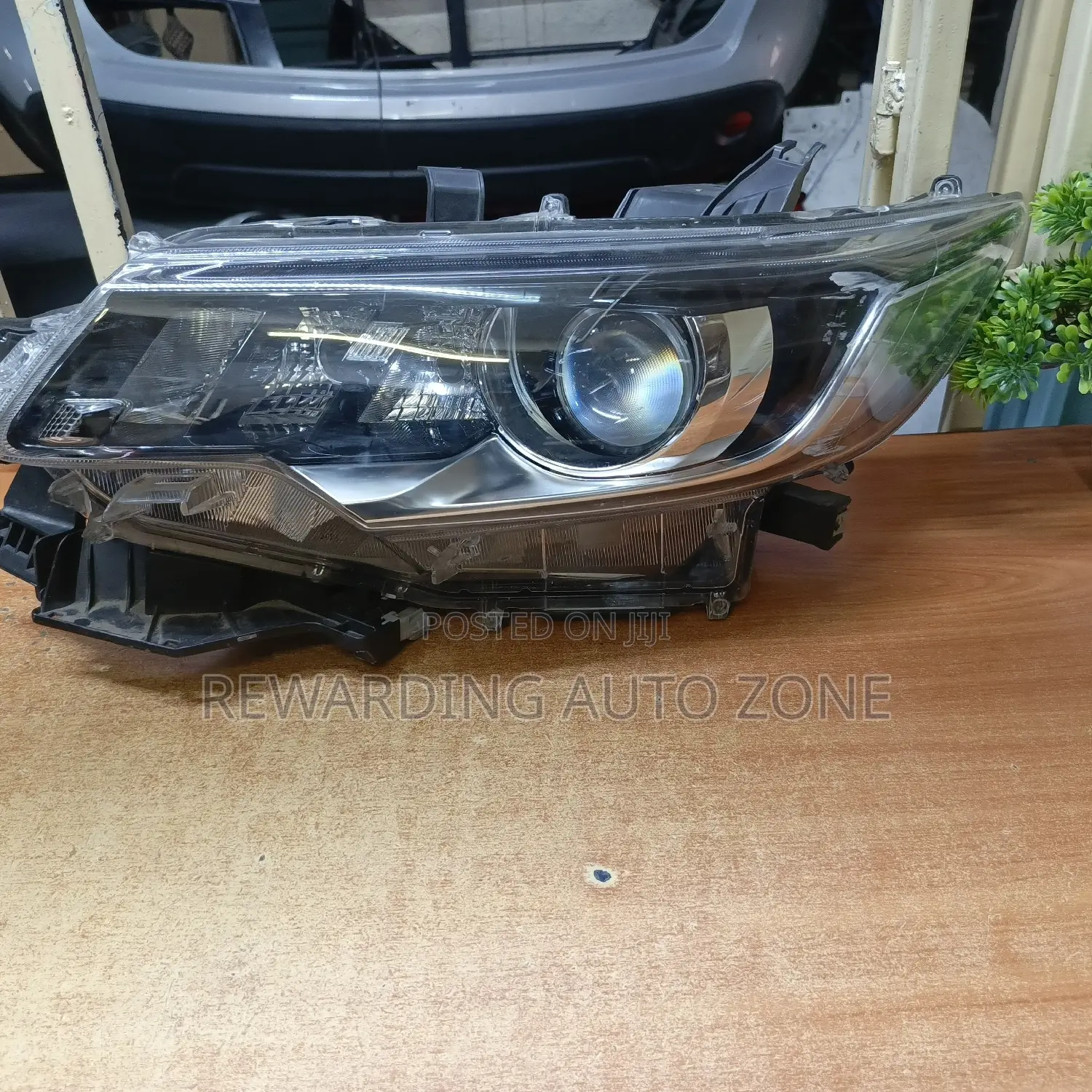 Allion 2019 Model Headlight Xenon.