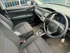 Toyota Corolla Fielder 2018 Silver