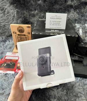 Canon Powershot V10 Vlog Camera (Black) - thumbnail 2