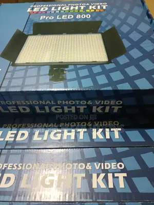 New Hot Selling LED Pro 800 Video, Photography Light