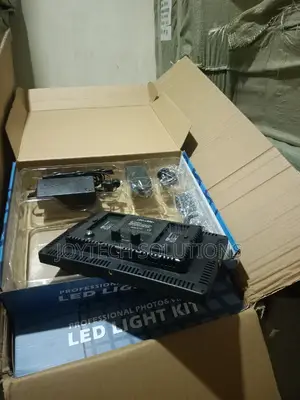 PRO800 LED Light Kits With Tripod Stand