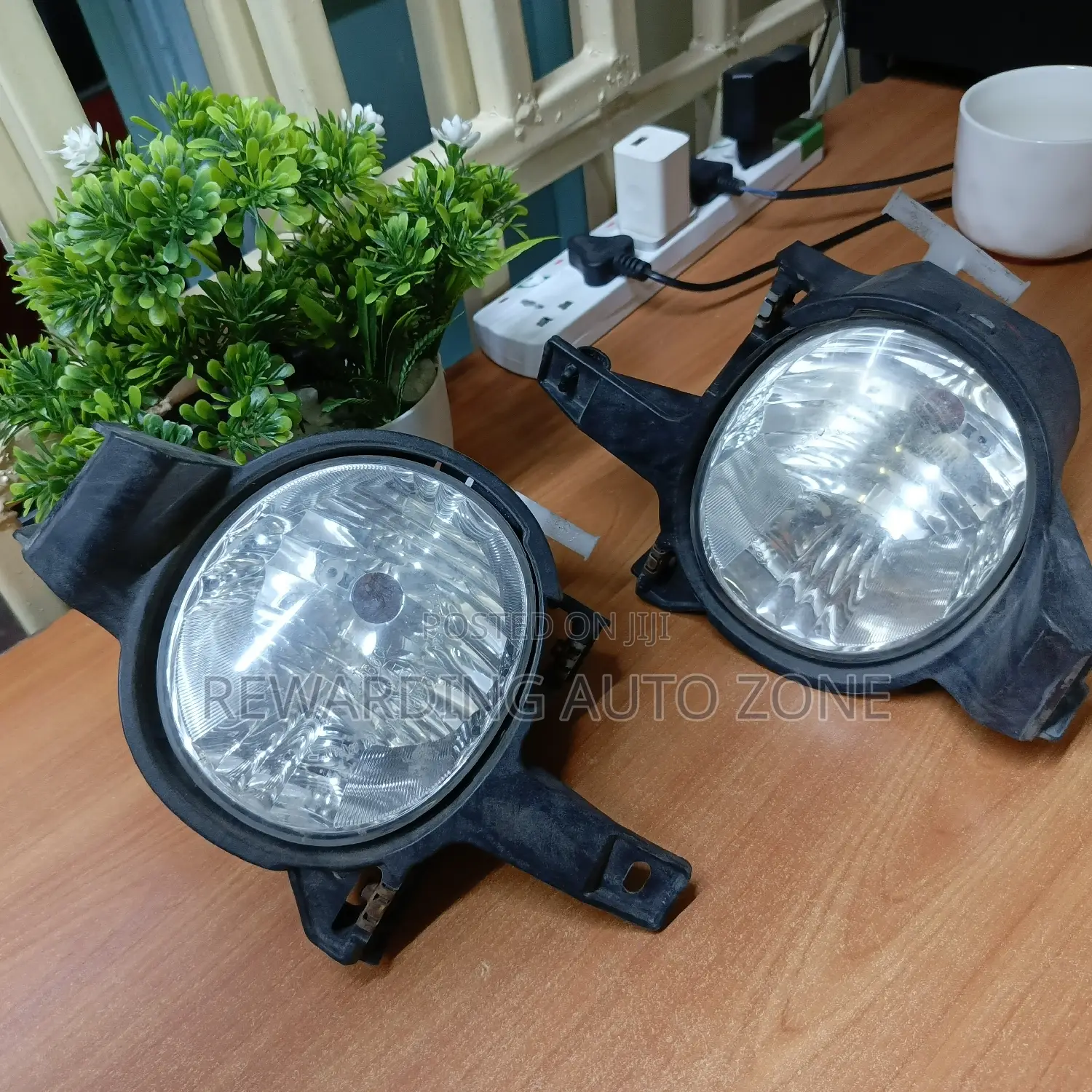 Voxy 2010 Fog Lights