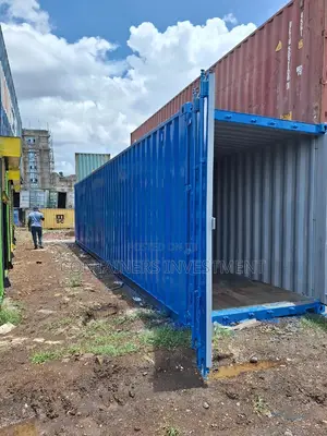 Clean Empty Shipping Containers - Spray Painting