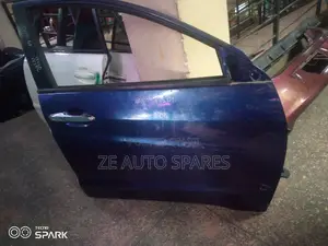 Honda Vezel Front RHS Door