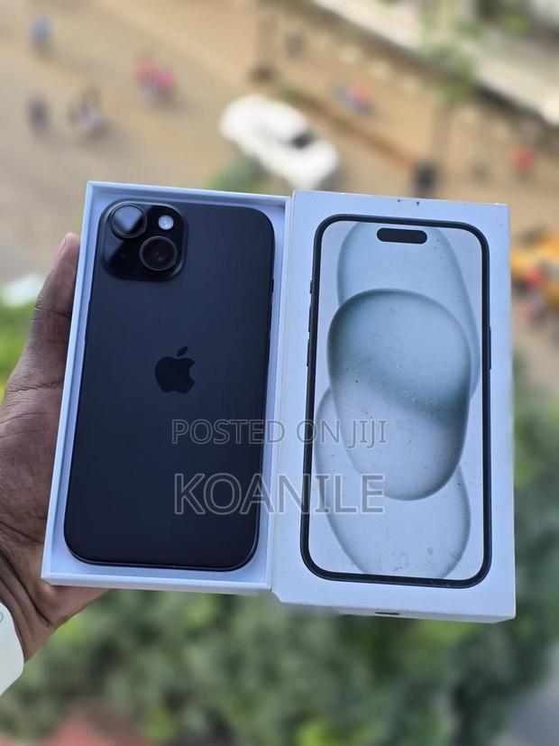 New Apple iPhone 15 256 GB Black - thumbnail 3