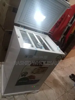 109litres Freezer. Volsmart 109
