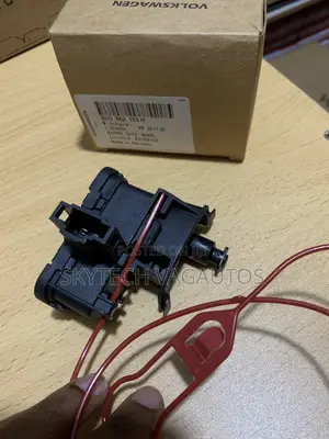 Audi Fuel Flap Actuator