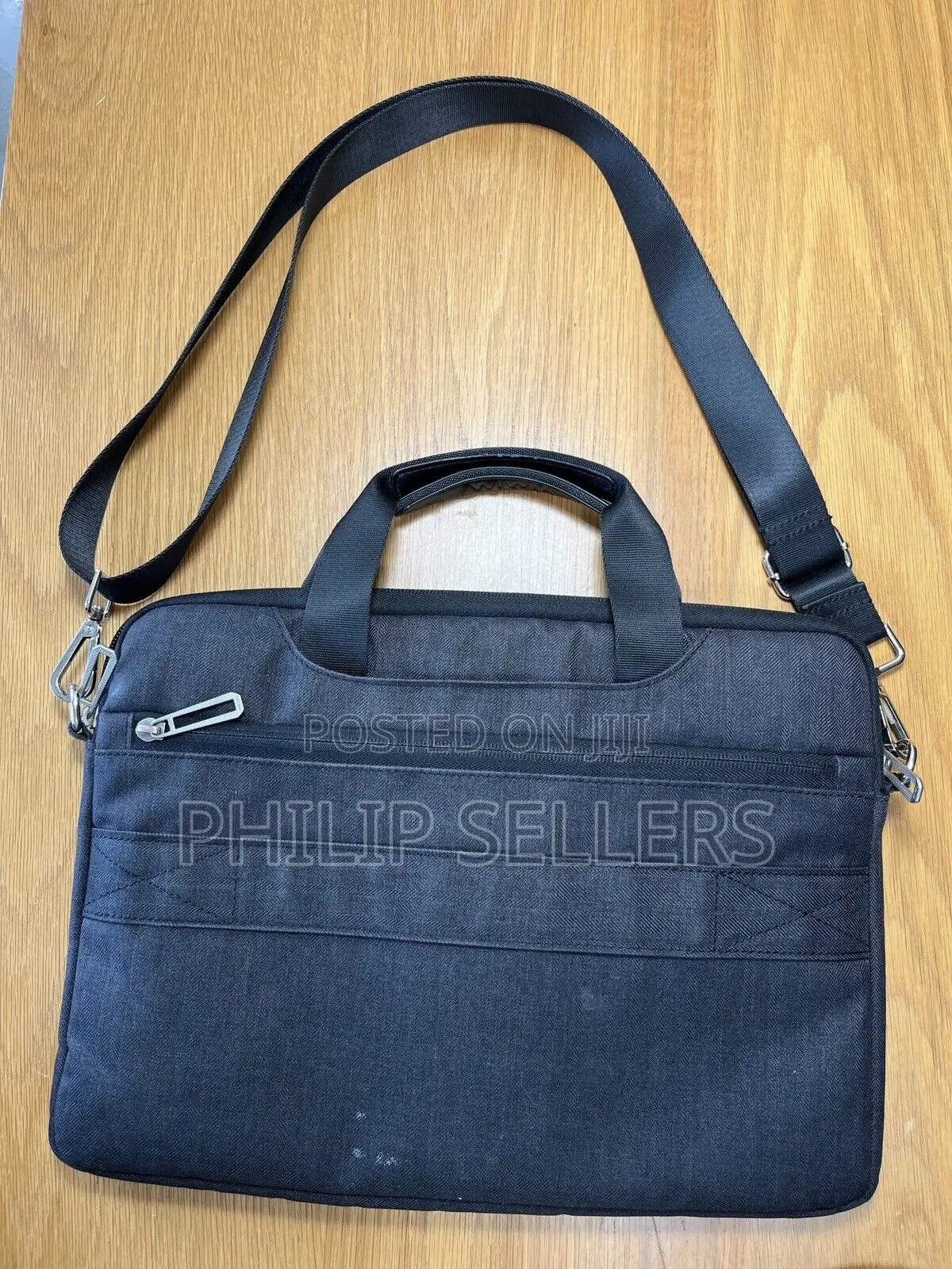 Wiwu Tailored 14” Macbook Air Laptop Hand/Shoulder