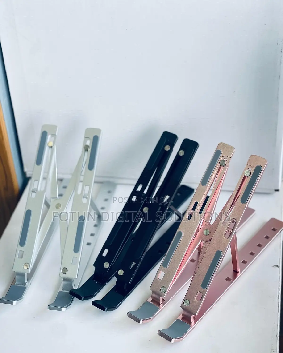 Laptops Stands