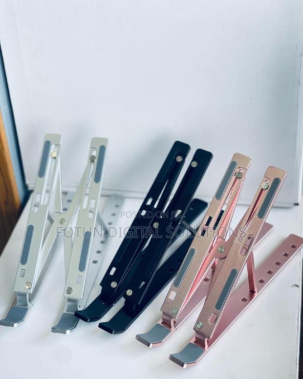 Laptops Stands