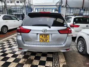 Toyota Corolla Fielder 2015 Silver