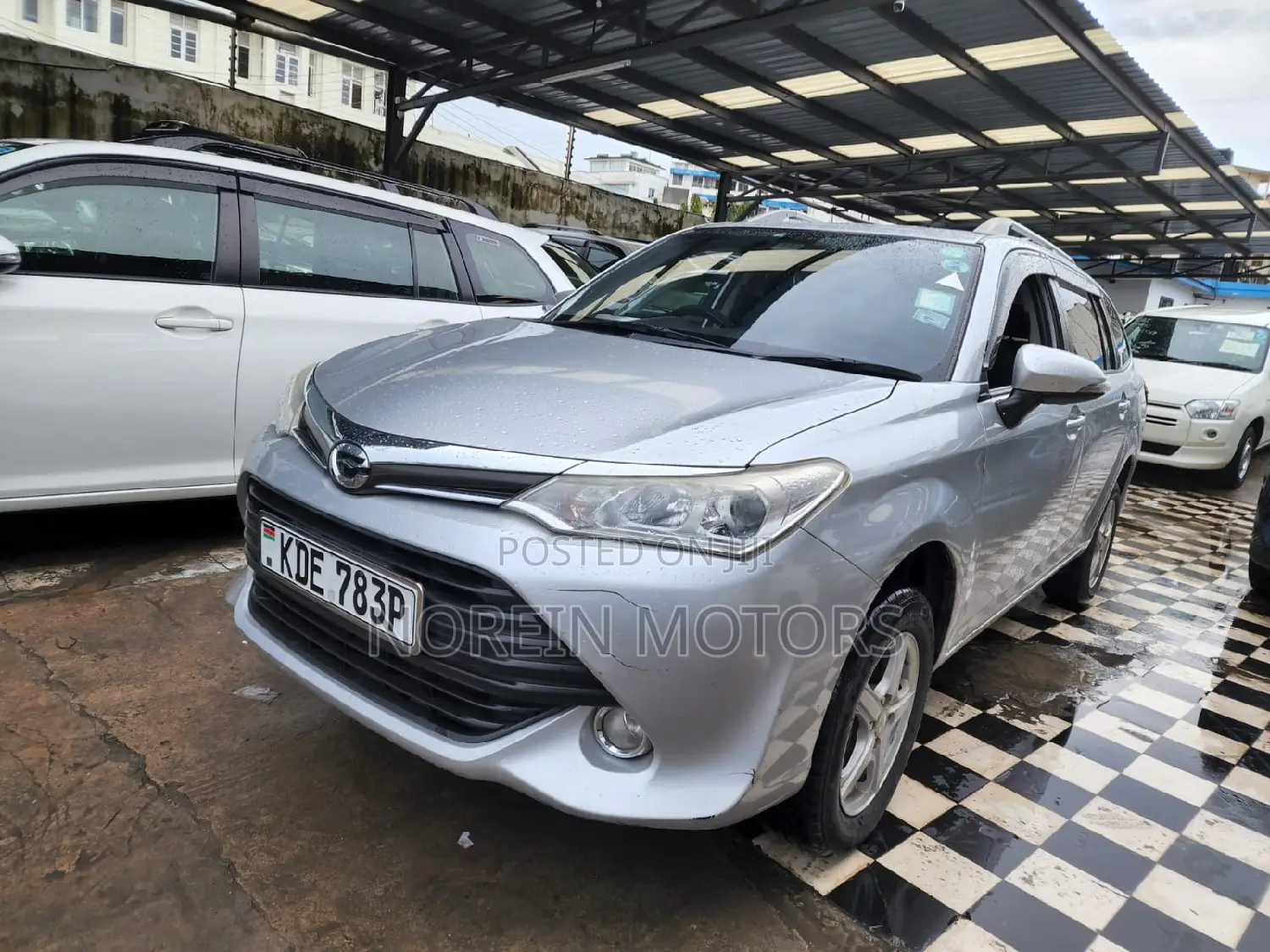 Toyota Corolla Fielder 2015 Silver