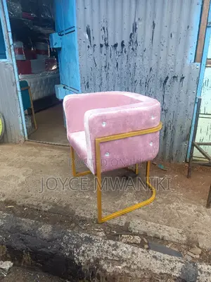 Manicure Seat, Baby Pink and Gold 