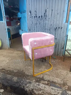 Manicure Seat, Baby Pink and Gold 