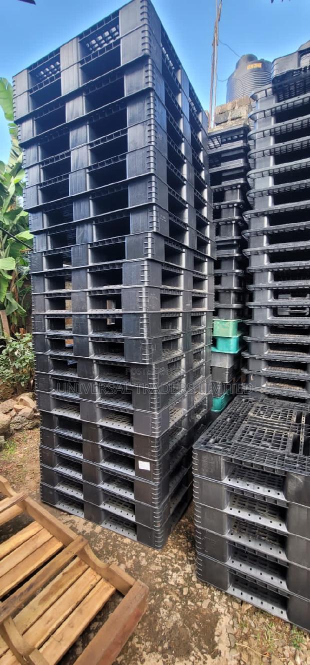 New Plastic Pallets -Type: Heavy Duty- Size :1100*1100*150mm - thumbnail 2