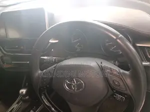 Toyota C-HR 2017 Green