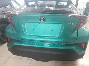 Toyota C-HR 2017 Green
