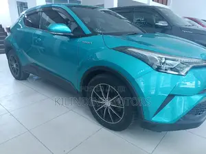 Toyota C-HR 2017 Green