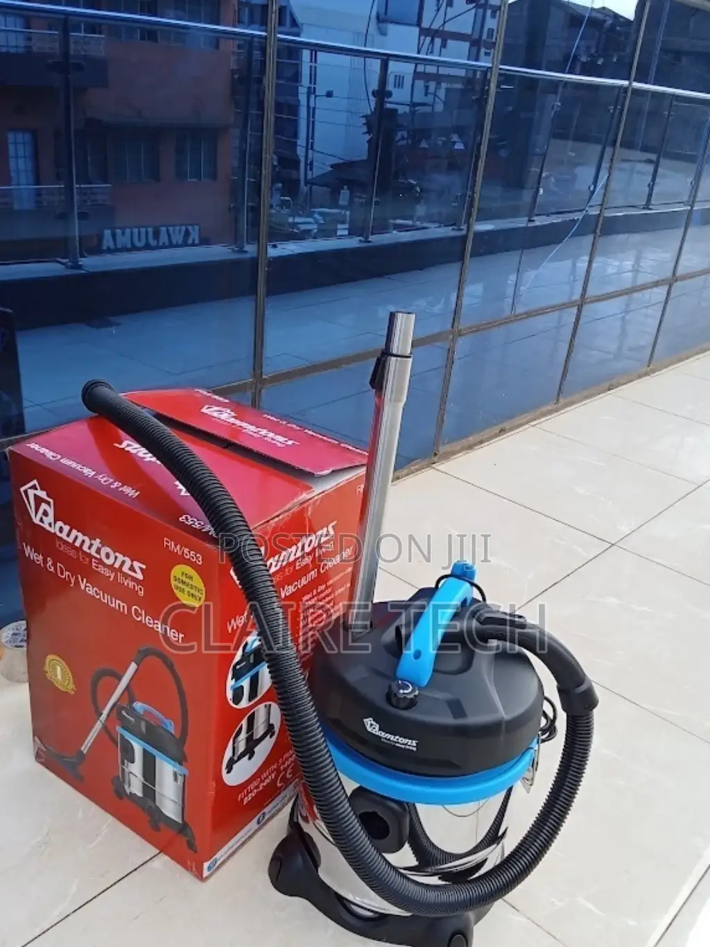 RM 553 21 Litres Wet and Dry Vacuum Cleaner