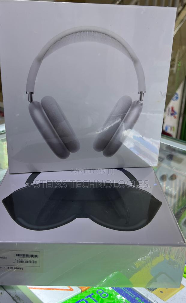 Apple Airmax Headphones. - main view