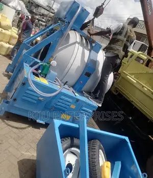 Self Loading Concrete Mixer 560litres Diesel Powered