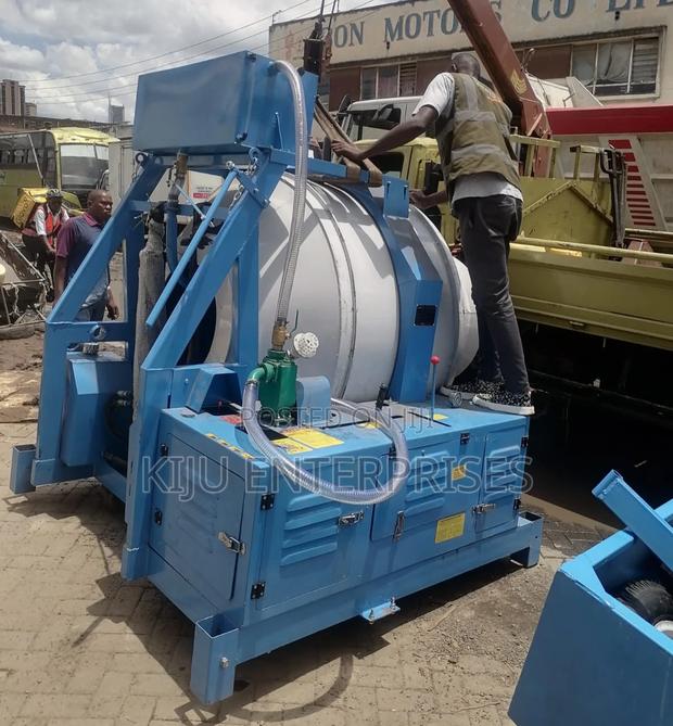 Self Loading Concrete Mixer 560litres Diesel Powered - thumbnail 2