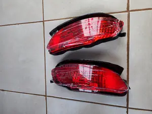 HARRIER 240g/Rx 330 Rear Bumper Light