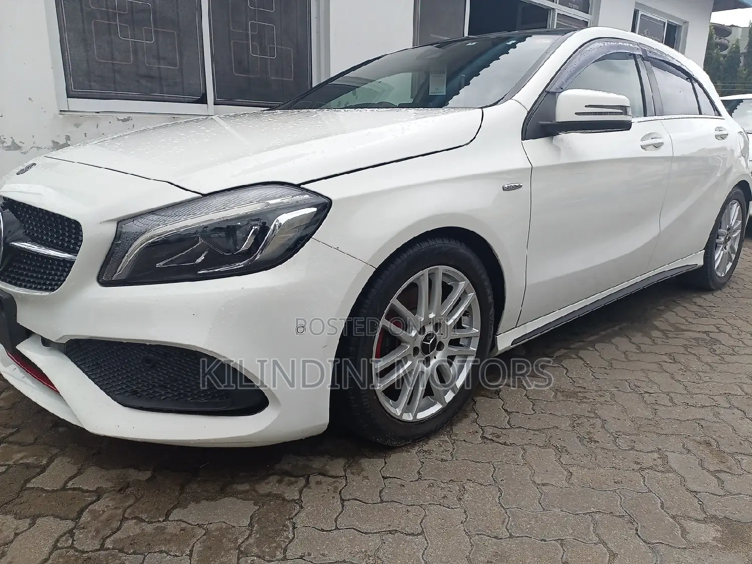 Mercedes-Benz B-Class Base B 250e 2017 White
