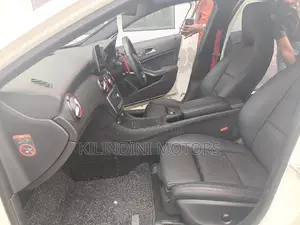 Mercedes-Benz B-Class Base B 250e 2017 White