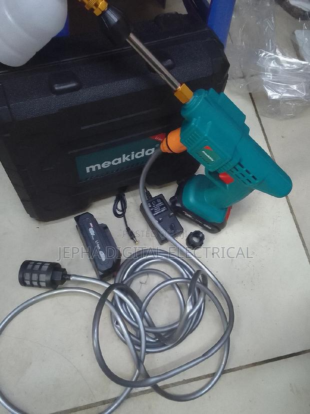 Cordless Pressure Washer Machine