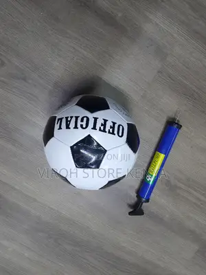 Soccer Ball Size 5 + Pump / Foot Ball
