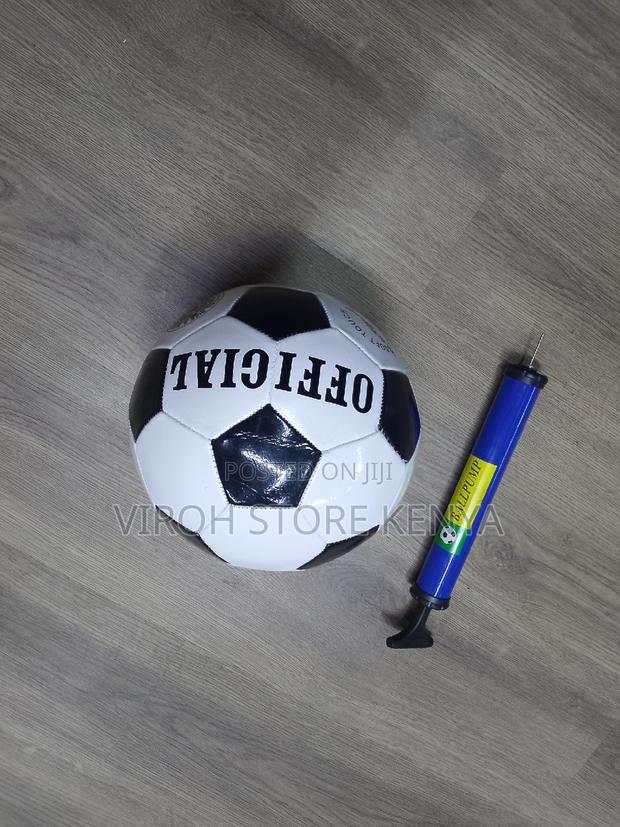 Soccer Ball Size 5 + Pump / Foot Ball