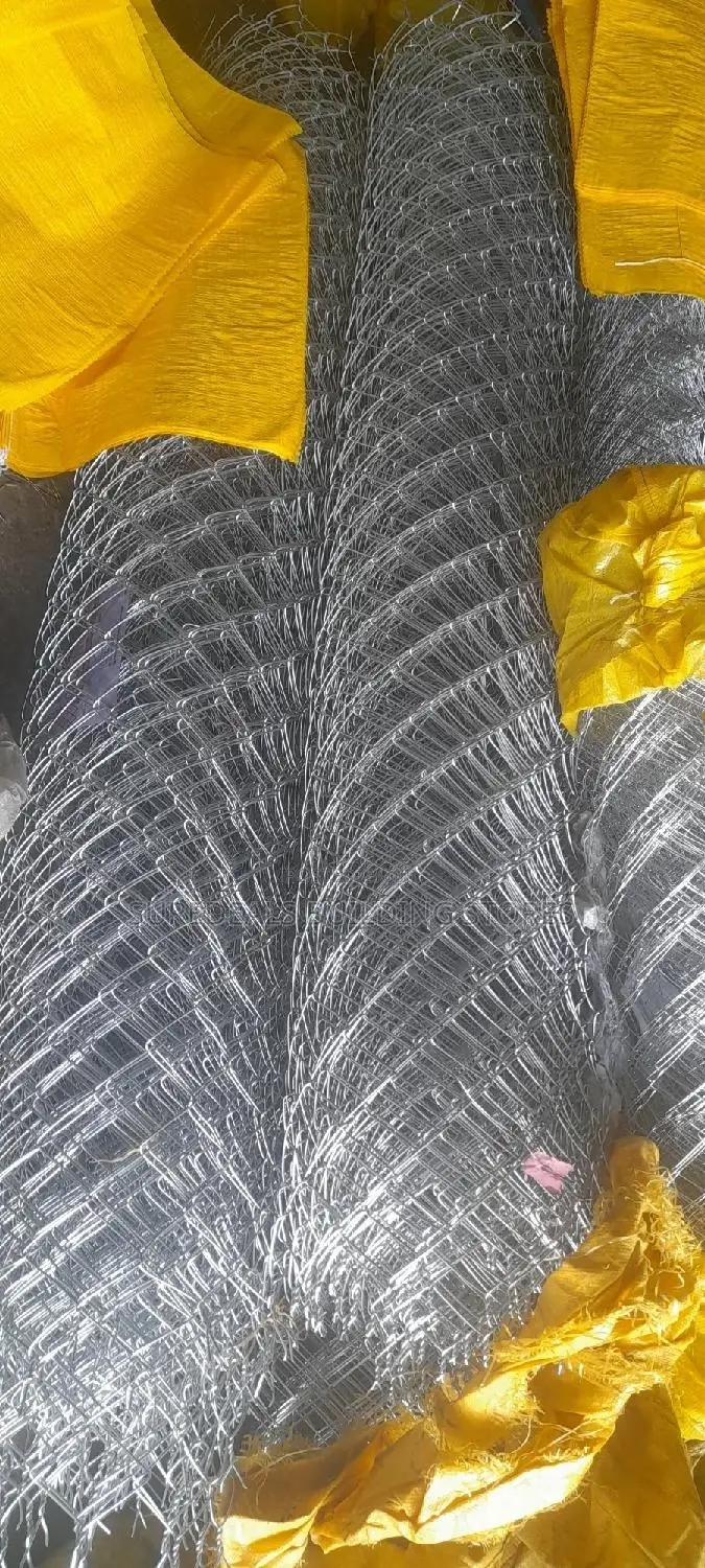 Twisted-End Galvanized Chainlink Wire Mesh for Fencing 4ft
