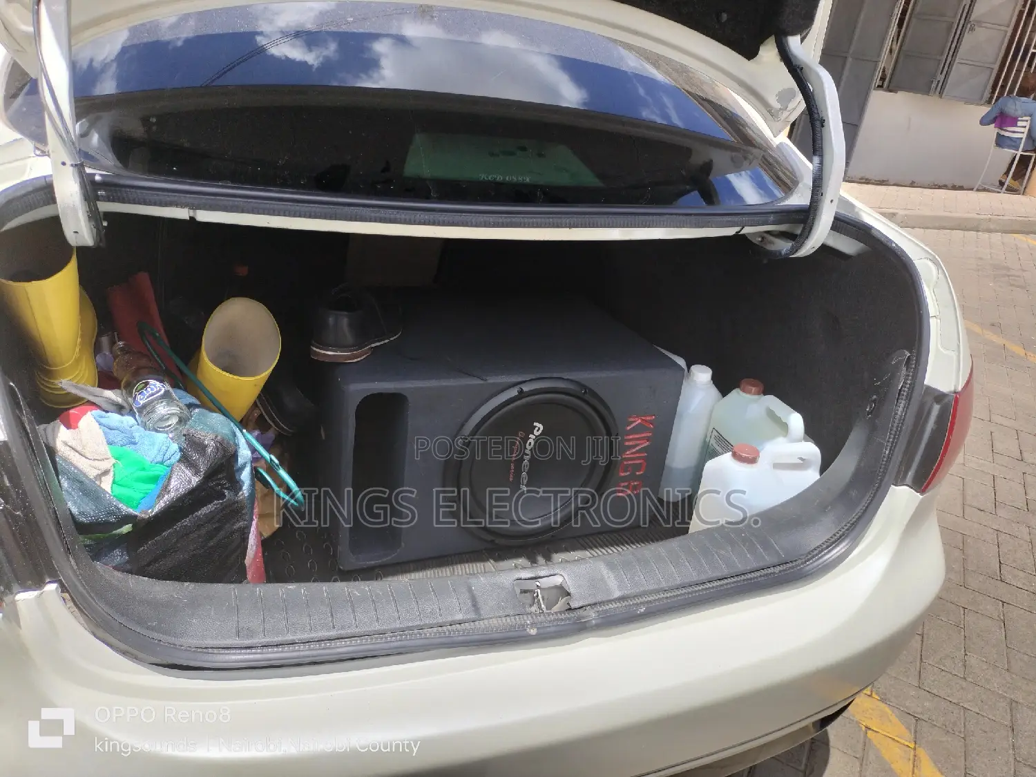 Pioneer 1600watts Dual Coiled Car Speaker.