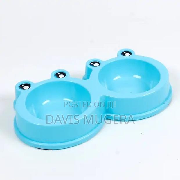 Dog Cat Double Bowl Plastic Pet Frog Shape Bowl Anti-Slip - thumbnail 2